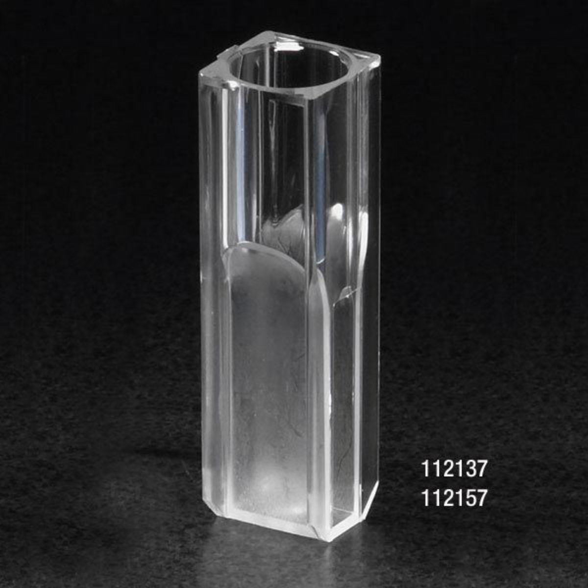 Cuvette, Micro, 1.5mL, with 2 Clear Sides, UV Grade Polymethylmethacrylate , PMMA, 100/Tray, 5 Trays/Unit