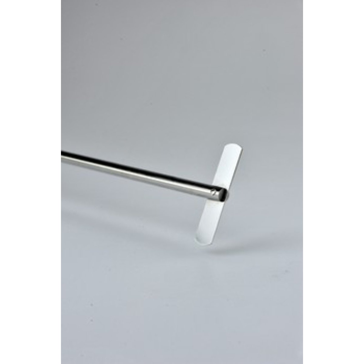 Straight stirrer, 316L stainless steel. Shaft 400mm long x 8mm diameter. Impeller width 60mm.